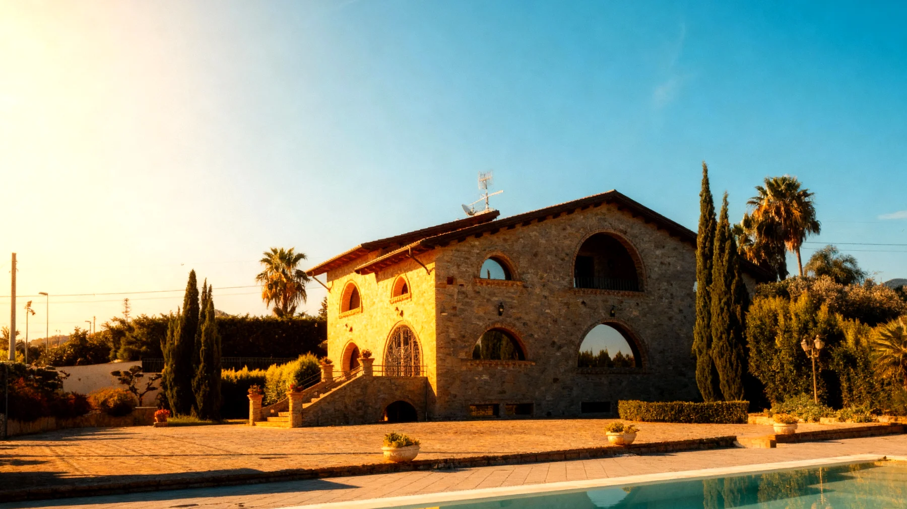 Un posto al sole 2025-12-23T06:35:02.015Z"