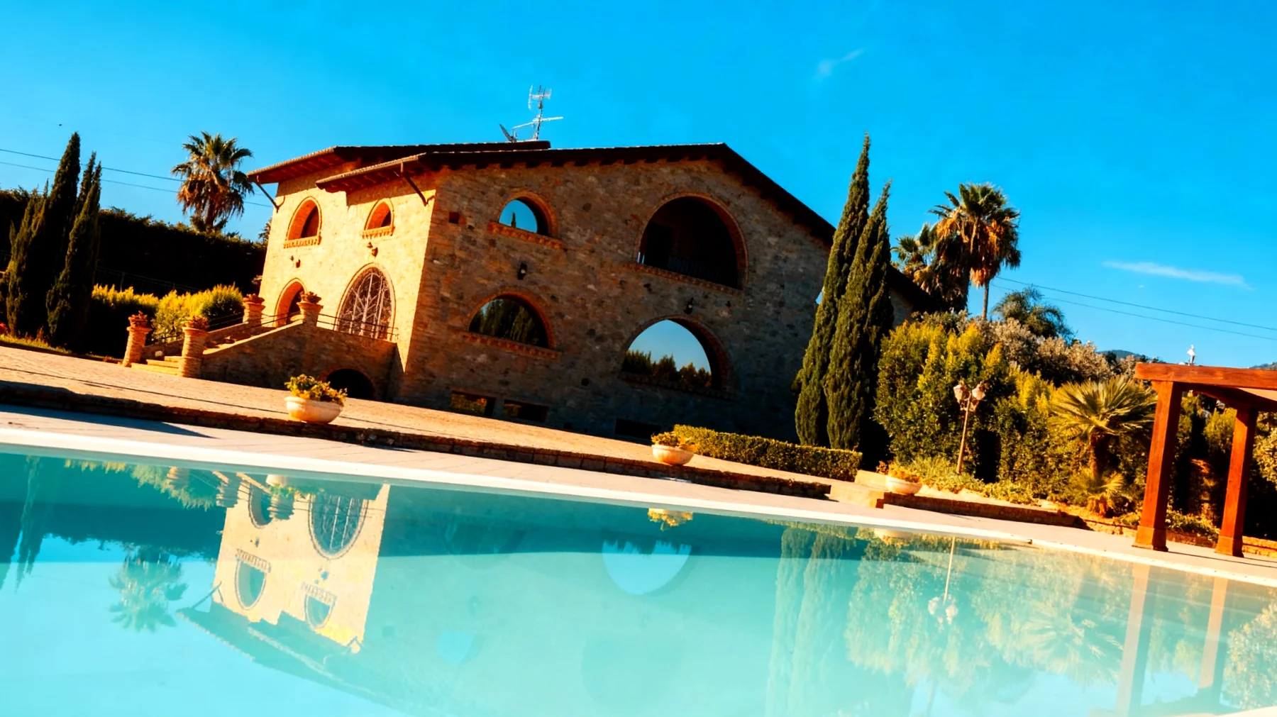 Un posto al sole 2025-12-25T06:35:10.301Z"